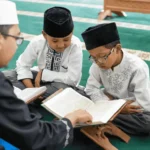 Adab kepada Guru dan Maknanya dalam Kehidupan Seorang Penuntut Ilmu