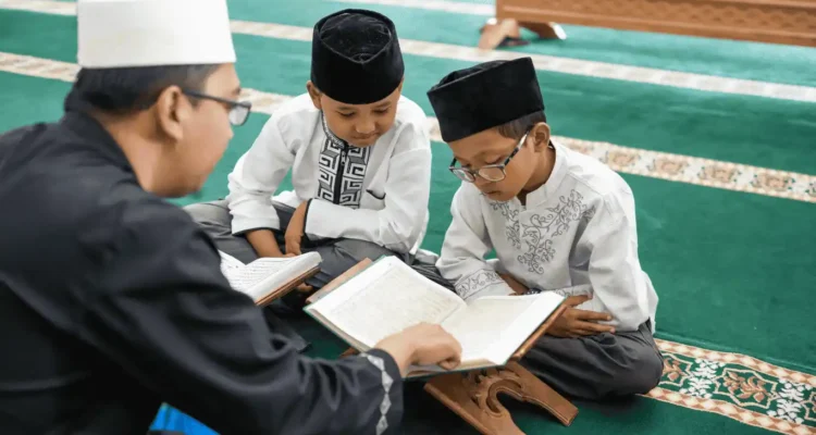 Adab kepada Guru dan Maknanya dalam Kehidupan Seorang Penuntut Ilmu