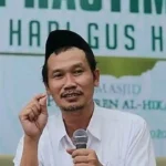 Profil Gus Baha, Ulama Nyentrik yang Ceramahnya Selalu Dinanti