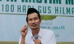 Profil Gus Baha, Ulama Nyentrik yang Ceramahnya Selalu Dinanti