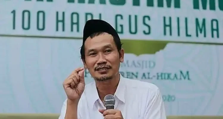 Profil Gus Baha, Ulama Nyentrik yang Ceramahnya Selalu Dinanti