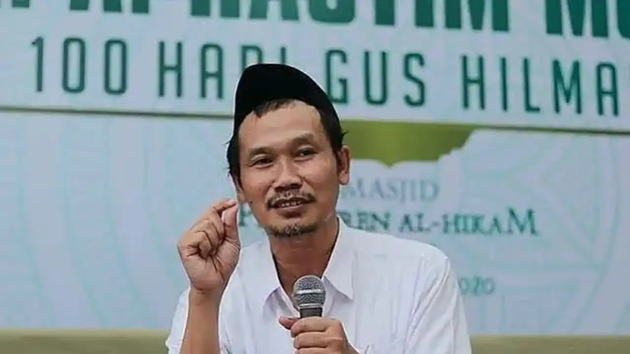 Profil Gus Baha, Ulama Nyentrik yang Ceramahnya Selalu Dinanti
