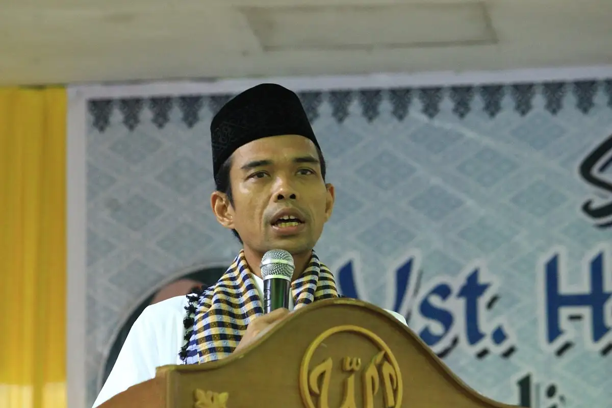 Ustadz Abdul Somad, Dari Mimbar Kampus ke Panggung Dakwah Nasional